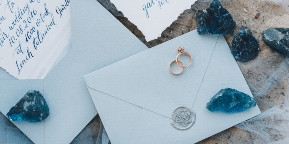 how-to-use-a-and-b-lists-for-your-wedding-invitations