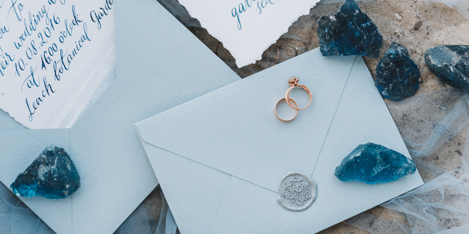 how-to-use-a-and-b-lists-for-your-wedding-invitations