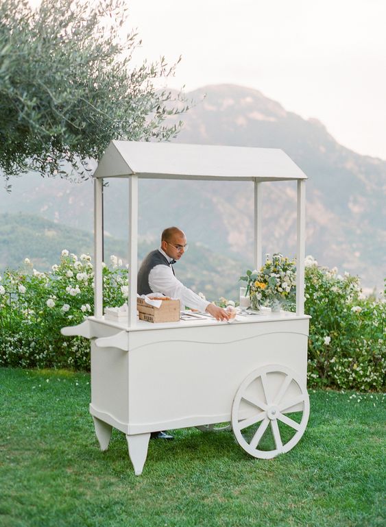 9-wedding-cake-alternatives-for-non-traditional-couples