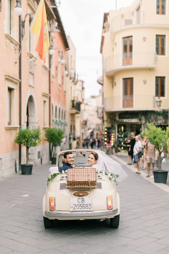 how-much-does-a-destination-wedding-cost