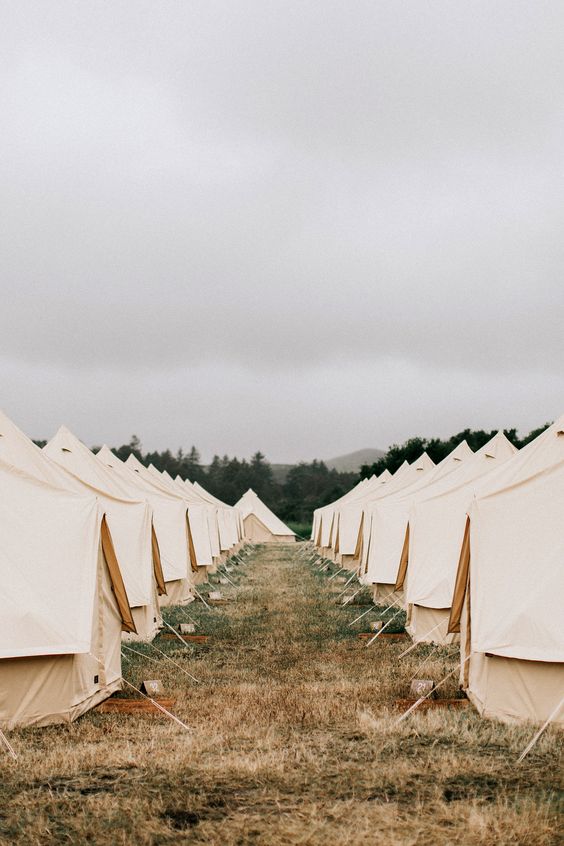 how-to-save-money-on-your-wedding-accommodation