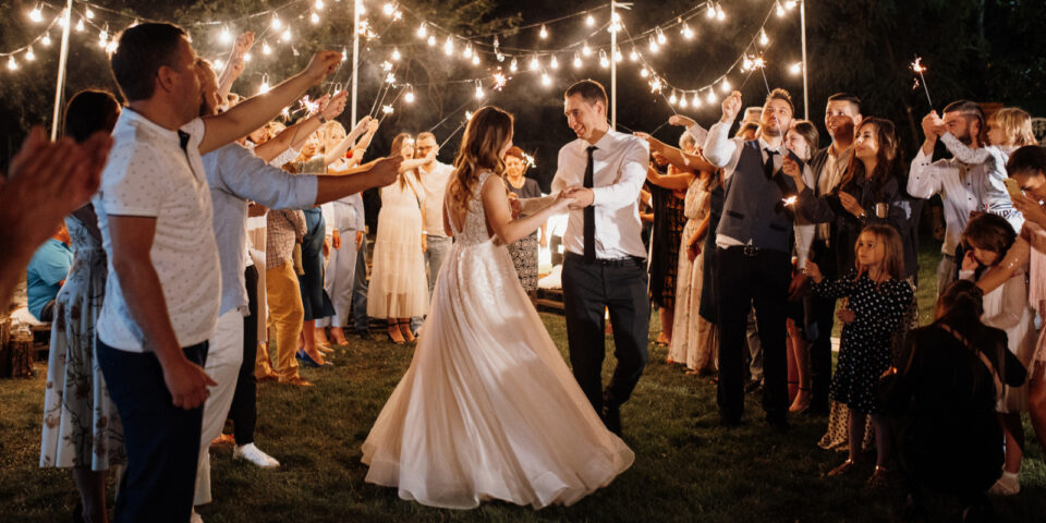 how-to-use-your-wedding-hashtag-11-clever-ideas