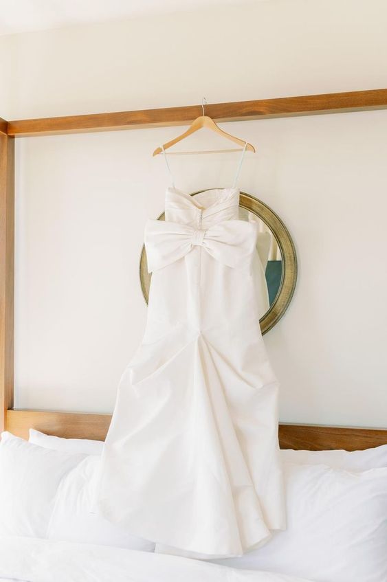 6-ways-to-save-money-on-your-wedding-dress