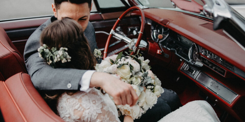 everything-you-need-to-know-about-wedding-transportation