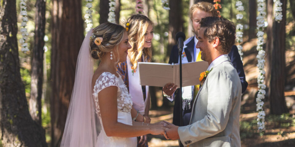 kitty-and-lindsays-wedding-at-the-twenty-mile-house