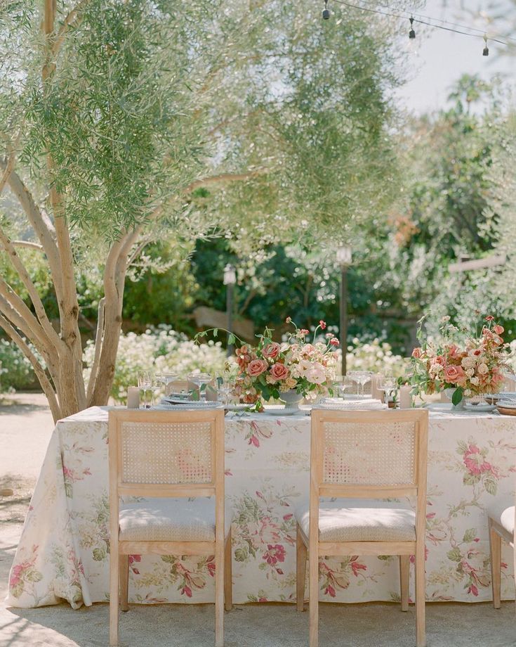 5-practical-reasons-to-send-digital-save-the-dates-for-your-wedding
