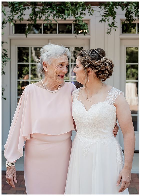 your-guide-to-digital-wedding-invitation-etiquette