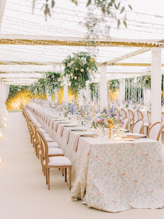 your-guide-to-digital-wedding-invitation-etiquette
