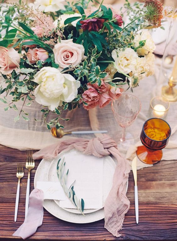 your-guide-to-digital-wedding-invitation-etiquette