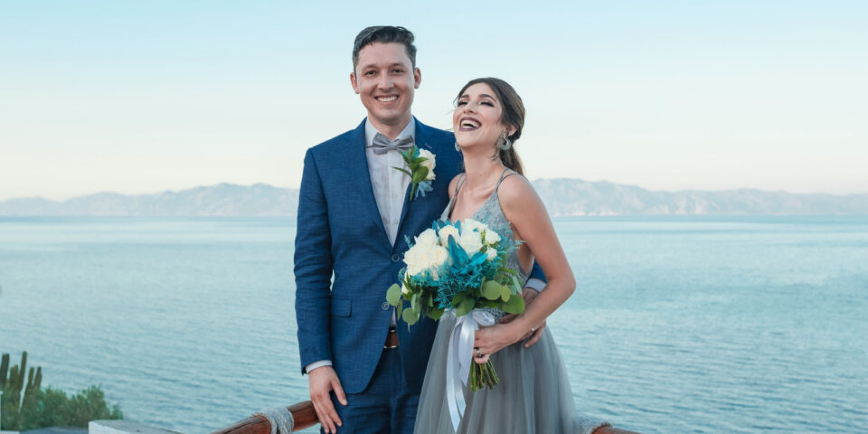 how-to-share-your-wedding-website-with-guests