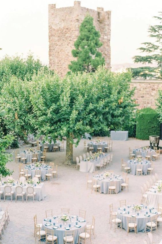 your-guide-to-wedding-seating-chart-etiquette