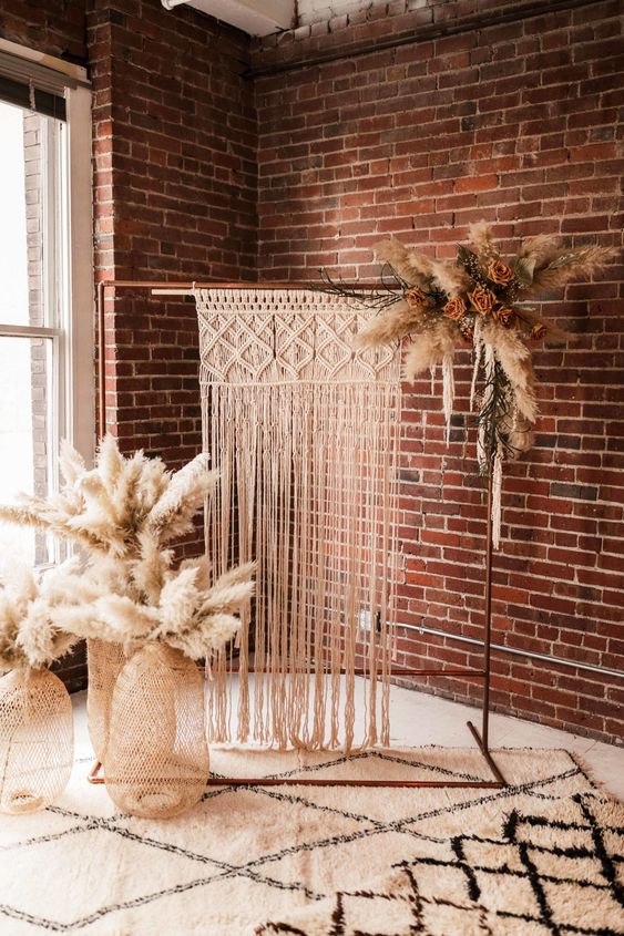 what-to-include-on-your-wedding-website-for-a-virtual-wedding