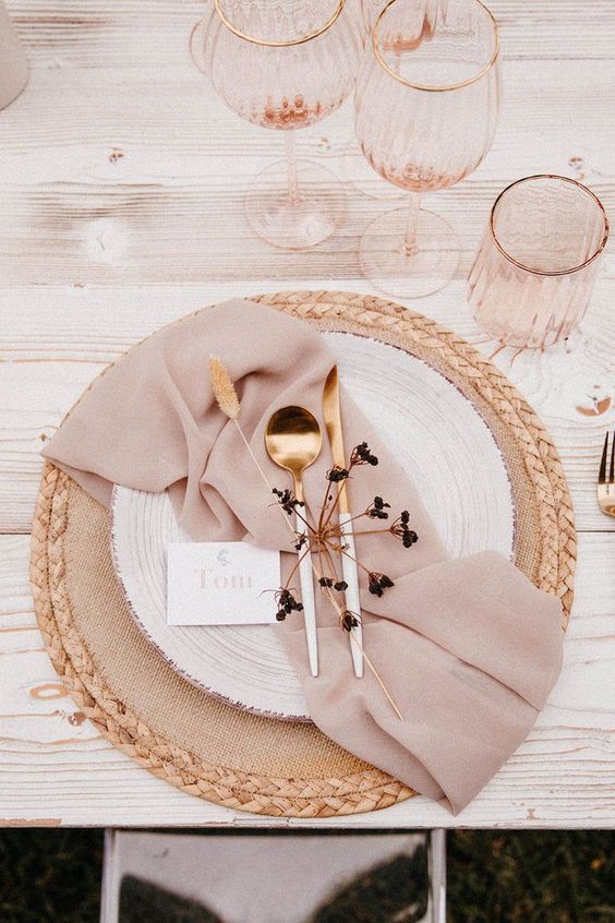the-ultimate-guide-to-planning-a-micro-wedding