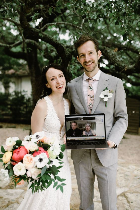 9-essential-covid-19-faqs-to-include-on-your-wedding-website