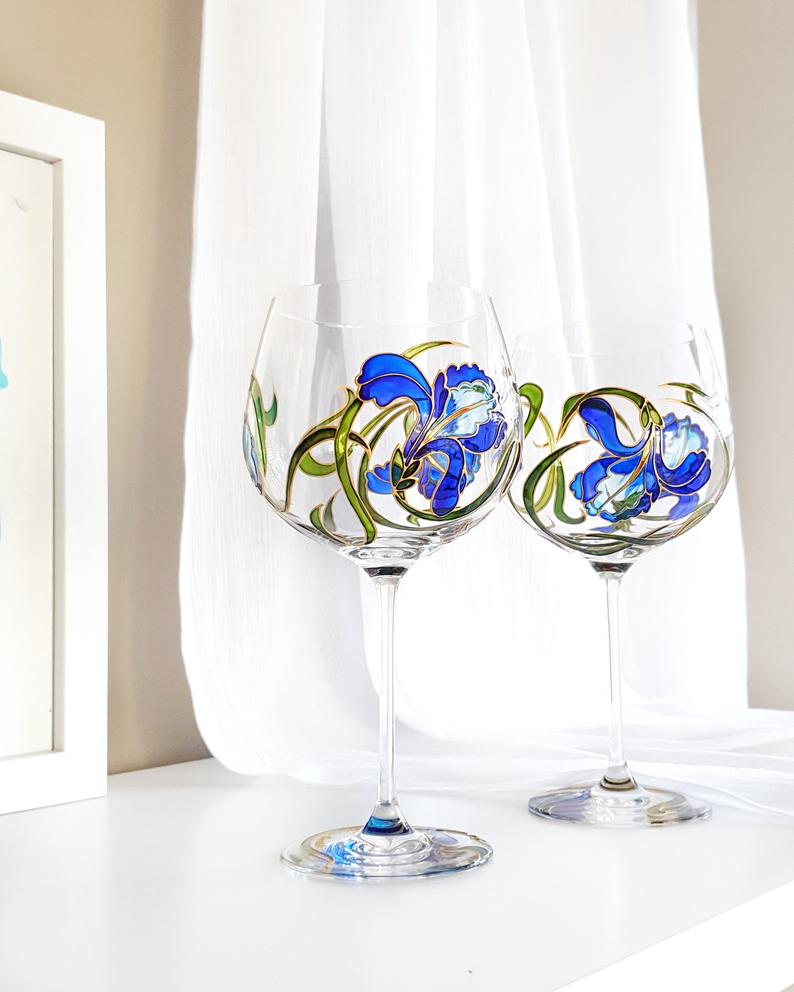 holiday-gifts-for-newly-engaged-couple