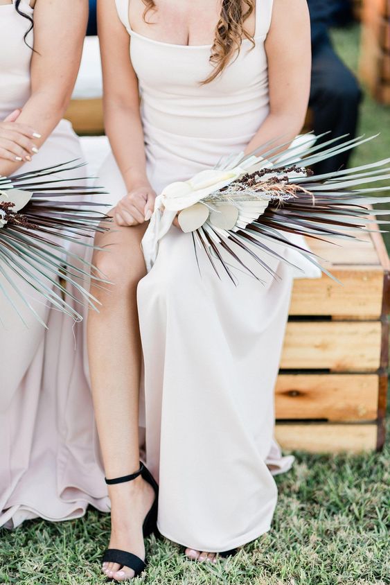 6 Ways to Help Your Bridesmaids Save Money
