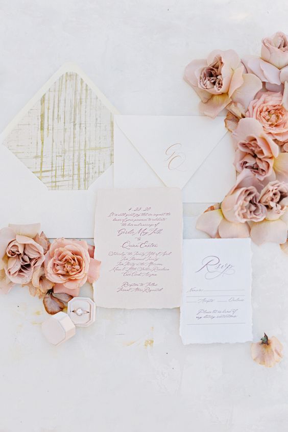 how-to-let-guests-know-you’re-postponing-your-wedding