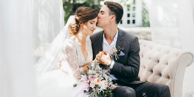 how-to-navigate-family-dramas-while-wedding-planning