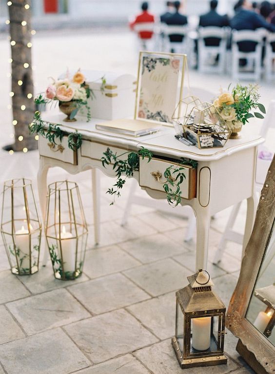 what-to-write-in-a-wedding-card:-wording-tips