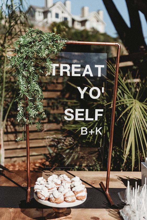 wedding-website-etiquette-what-to-say-and-not-say