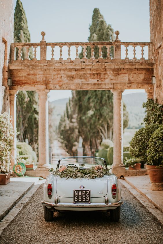 8-pros-and-cons-of-a-destination-wedding!