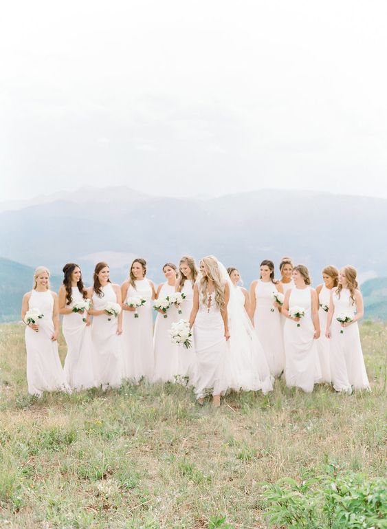 10-wedding-planning-tasks-you-can-delegate