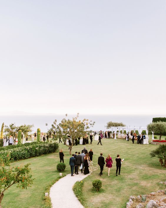 how-to-create-your-own-wedding-website