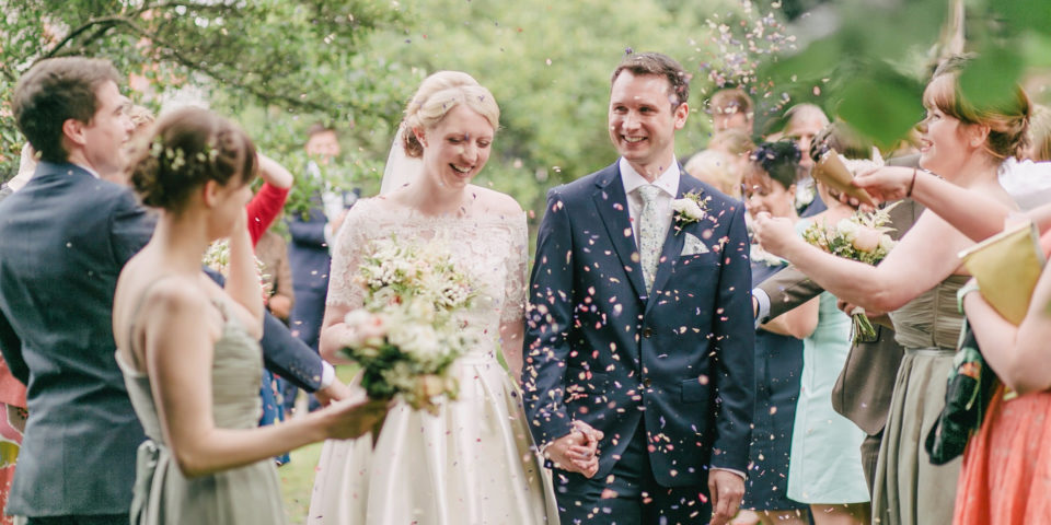 wedding guest etiquette