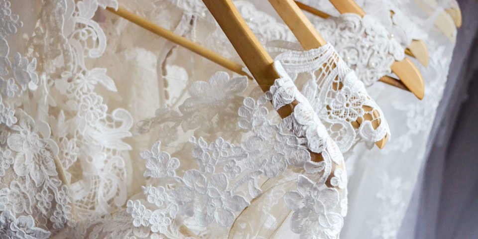 wedsites-blog-7-things-know-start-wedding-dress-hunting