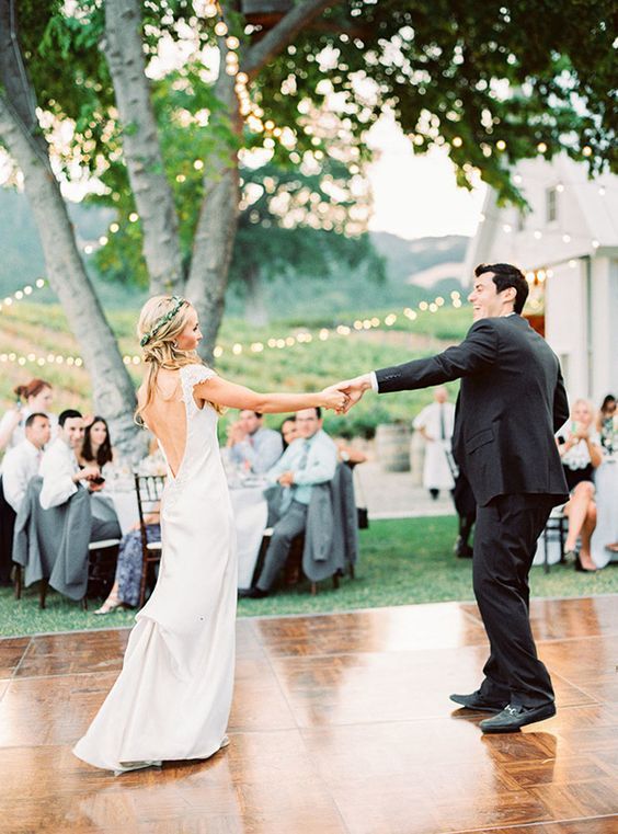 8-creative-ideas-to-help-personalise-your-wedding-website