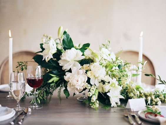 how-to-choose-your-wedding-flowers-by-season