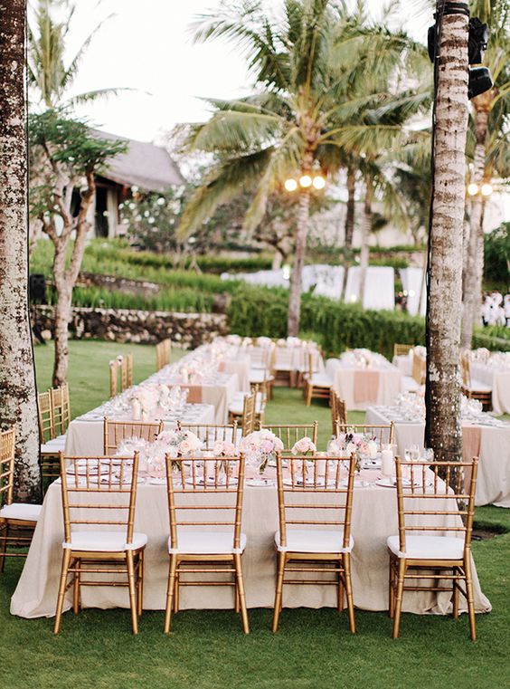what-to-include-on-your-destination-wedding-website