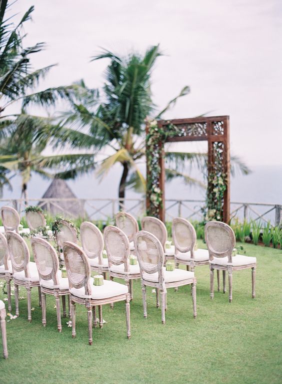 wedding-website-dos-and-donts