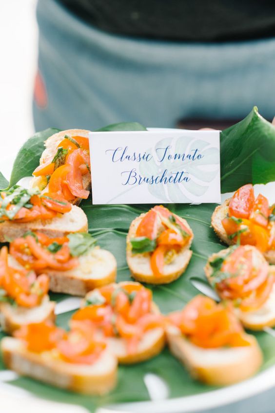 wedsites-blog-different-wedding-food-serving-styles