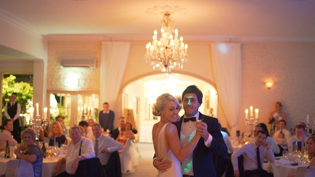 the-best-wedding-features-to-diy